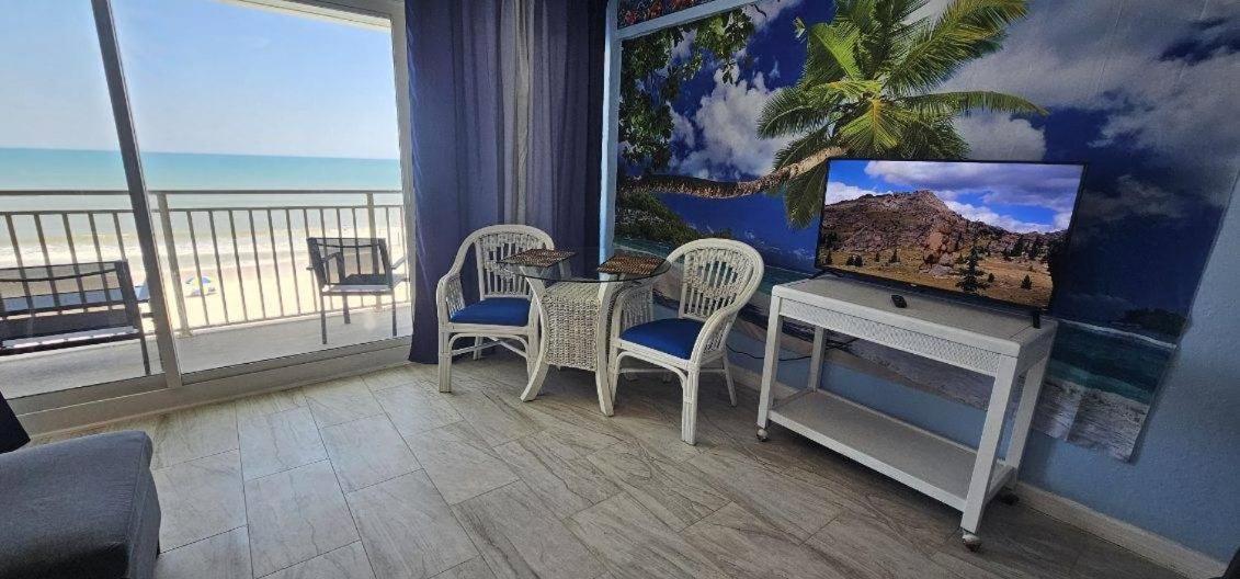 Ocean Breeze - Direct Ocean Front-Pool Is Open Apartment Daytona Beach Exterior foto