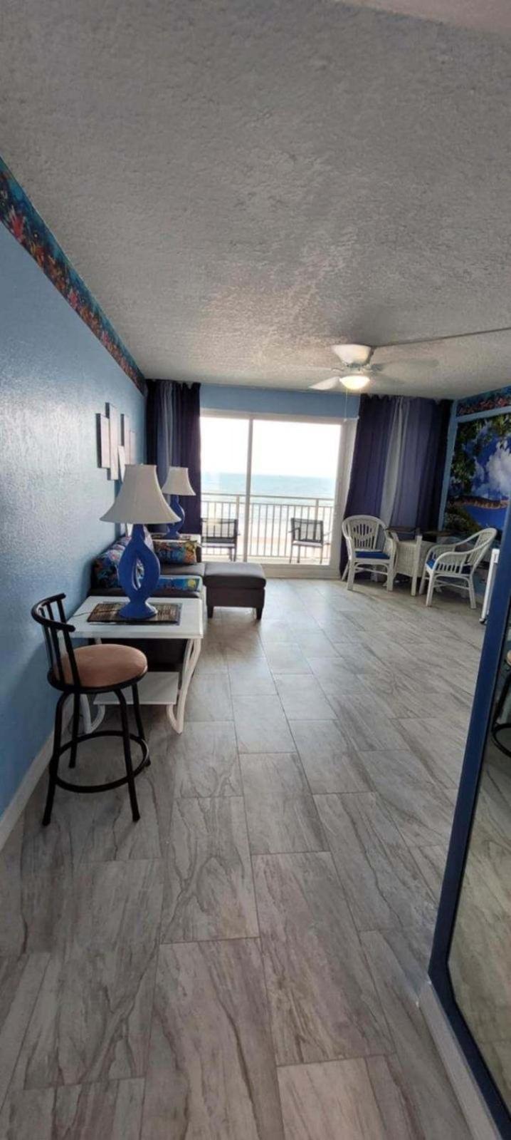 Ocean Breeze - Direct Ocean Front-Pool Is Open Apartment Daytona Beach Exterior foto