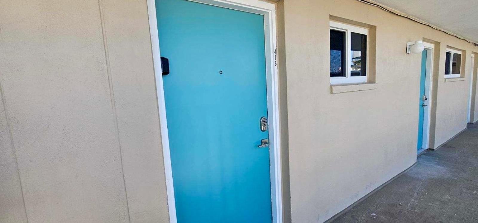 Ocean Breeze - Direct Ocean Front-Pool Is Open Apartment Daytona Beach Exterior foto
