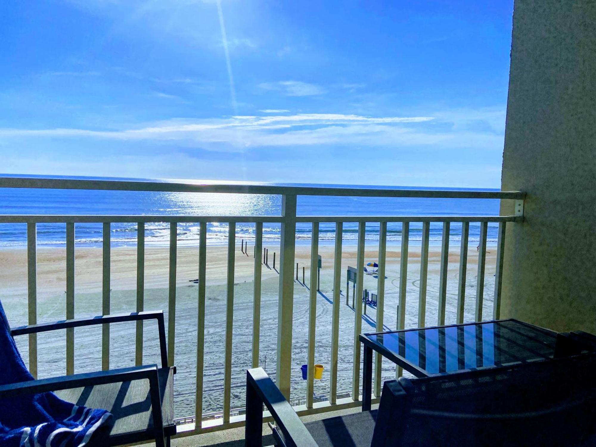 Ocean Breeze - Direct Ocean Front-Pool Is Open Apartment Daytona Beach Exterior foto