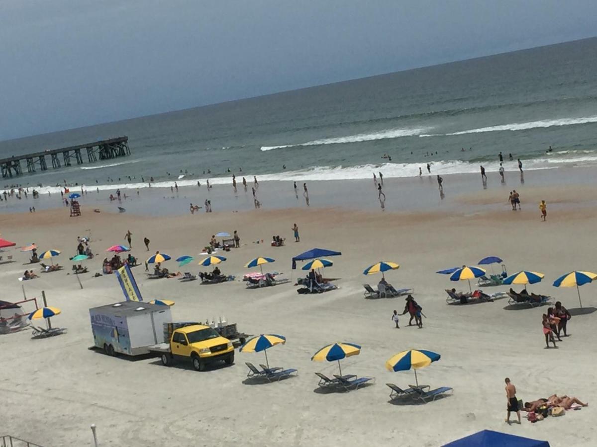 Ocean Breeze - Direct Ocean Front-Pool Is Open Apartment Daytona Beach Exterior foto