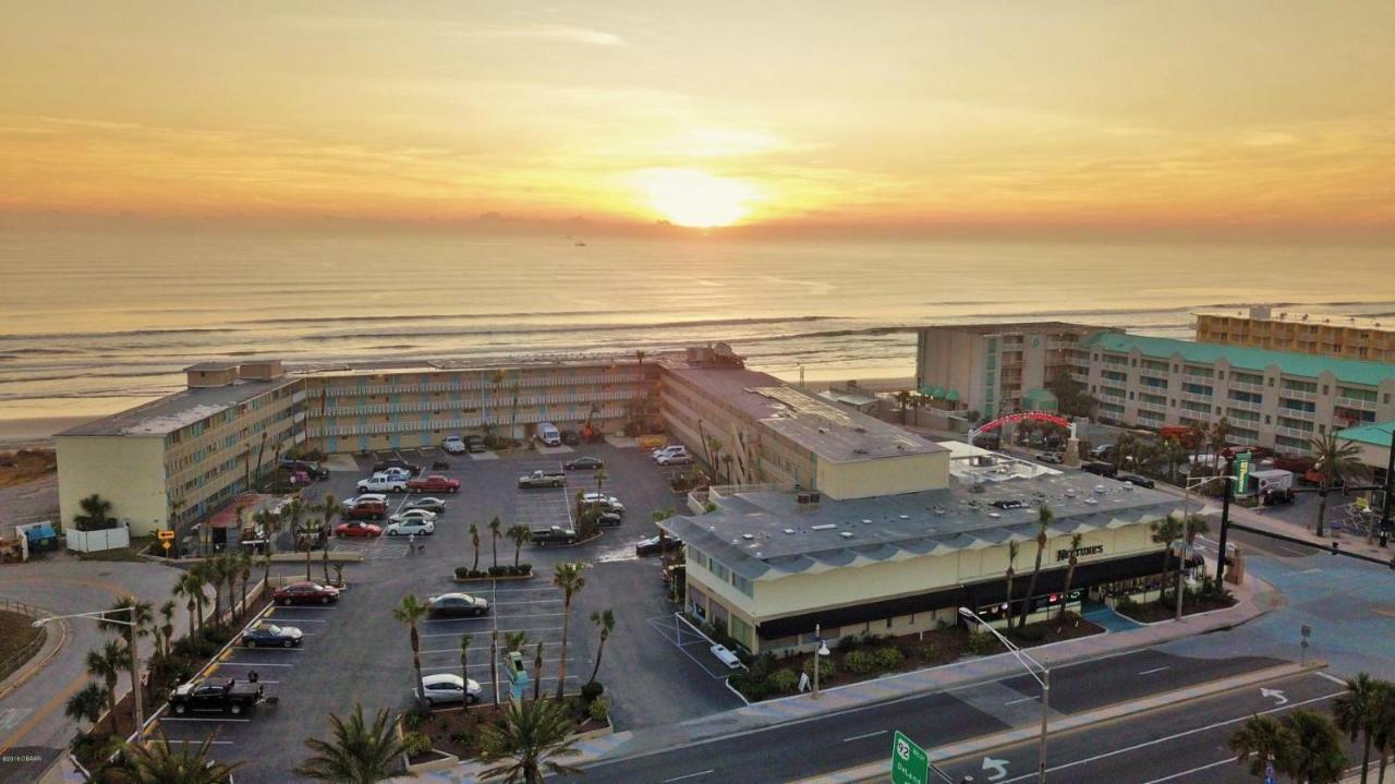 Ocean Breeze - Direct Ocean Front-Pool Is Open Apartment Daytona Beach Exterior foto